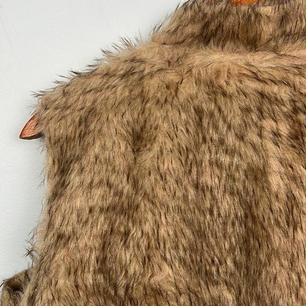 Special One by Rock International faux fur lined vest size medium - Picture 9 of 9